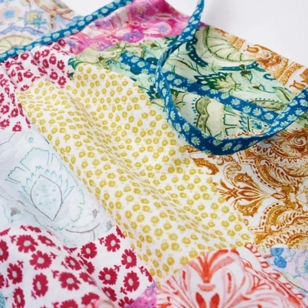 Anthropologie Jolie Oven Mitt and Apron Set